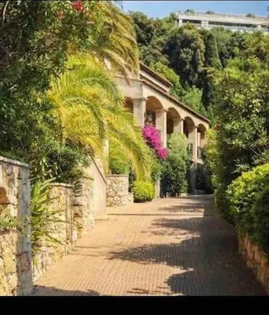 Loucisa Piscine Vue 8 Chambres 25 Personnes Villa *