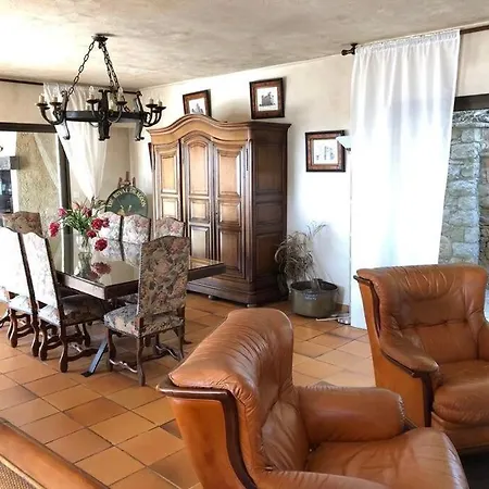 Villa Loucisa Piscine Vue 8 Chambres 25 Personnes *